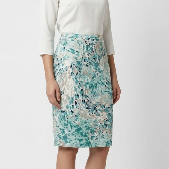 Van Heusen Dresses & Skirts - Van Heusen  New Size 6 Blue Knee-Length Pencil Skirt